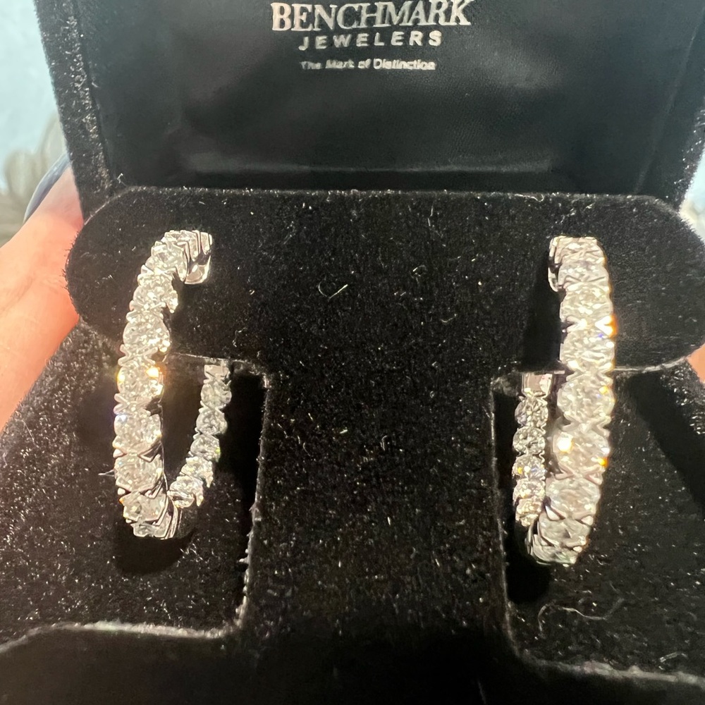 2.5ct 14kt white gold hoop earrings